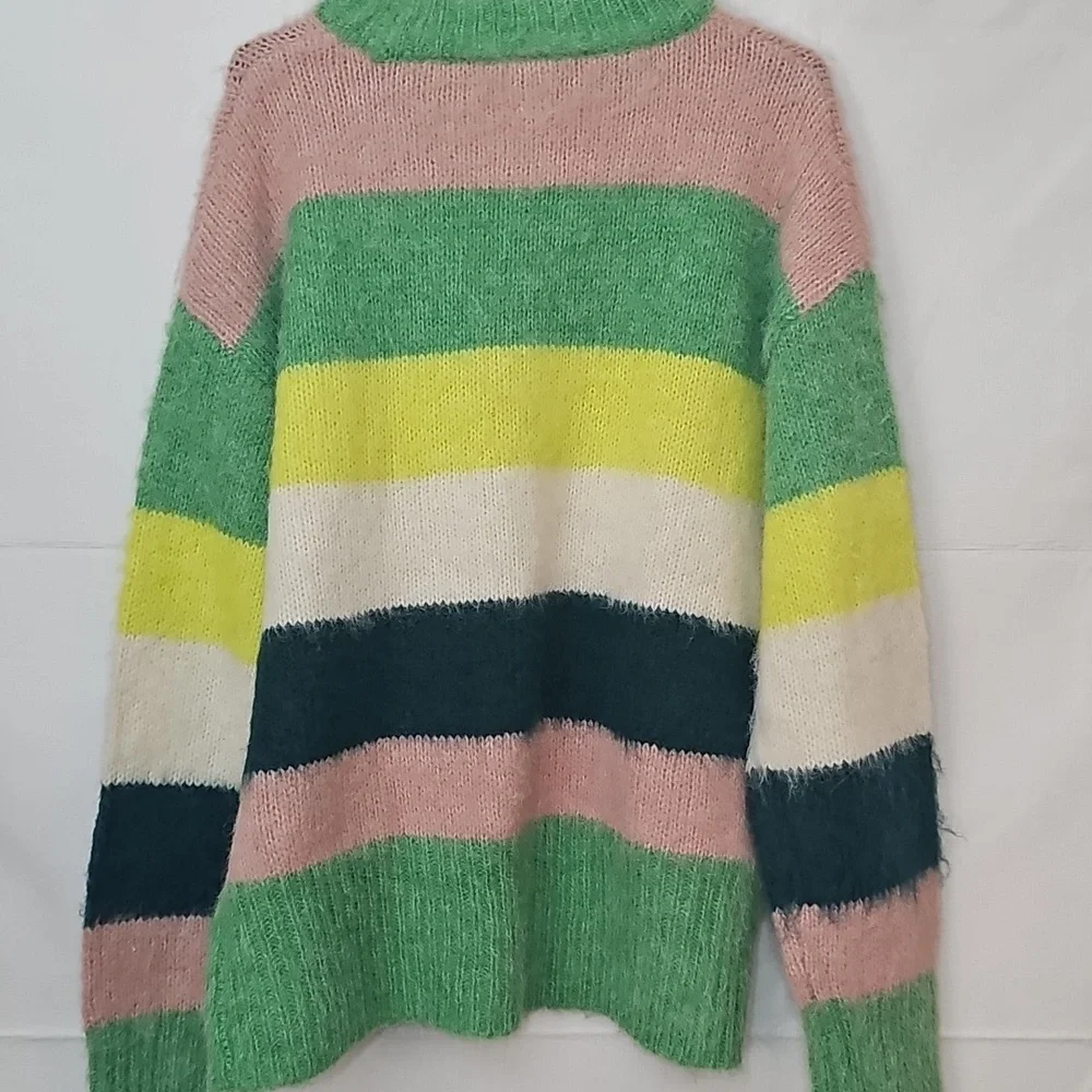 Sweater Large NWT - Picture 7 of 11